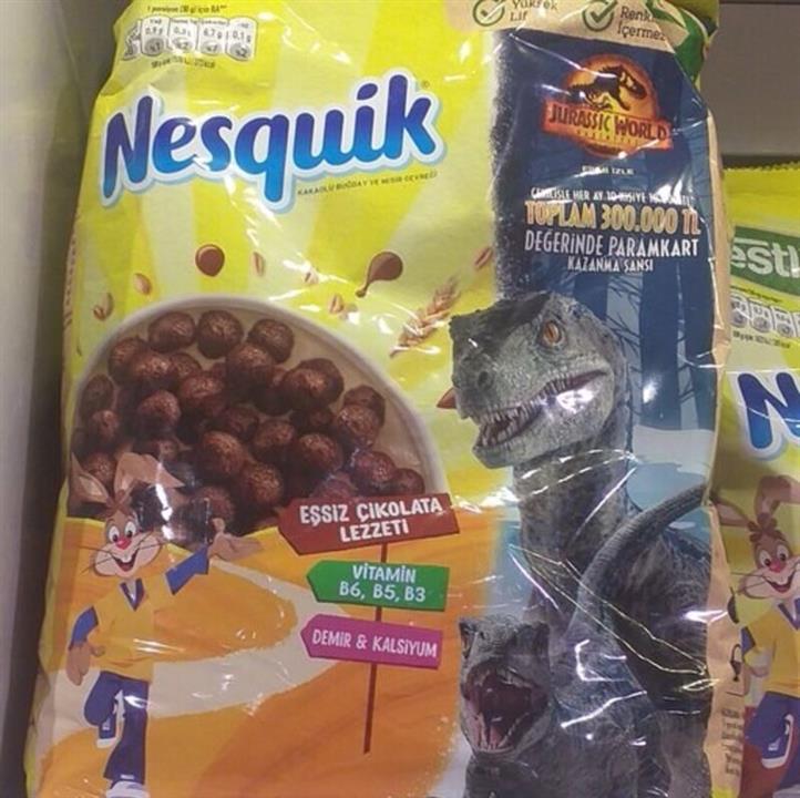 کورن فلکس توپی شکلاتی Nesquik نسکوئیک مدل ژوراسیک 450 گرمی
